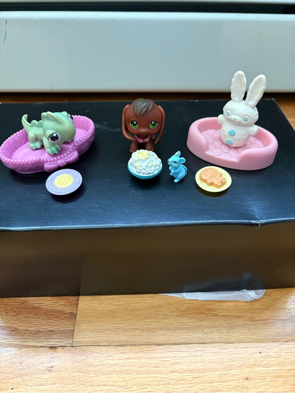 Littlest Pet Shop Mint, Pink and Brown Mini Pet Set